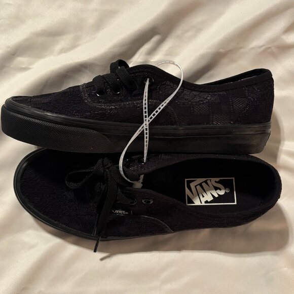 VANS SHEER LACE LOW-TOP - Picture 1 of 10